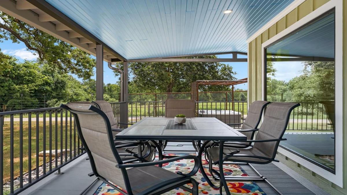 Blumenhaus Sleeps 6 Full Kitchen Plus Hot Tub Fredericksburg Buitenkant foto